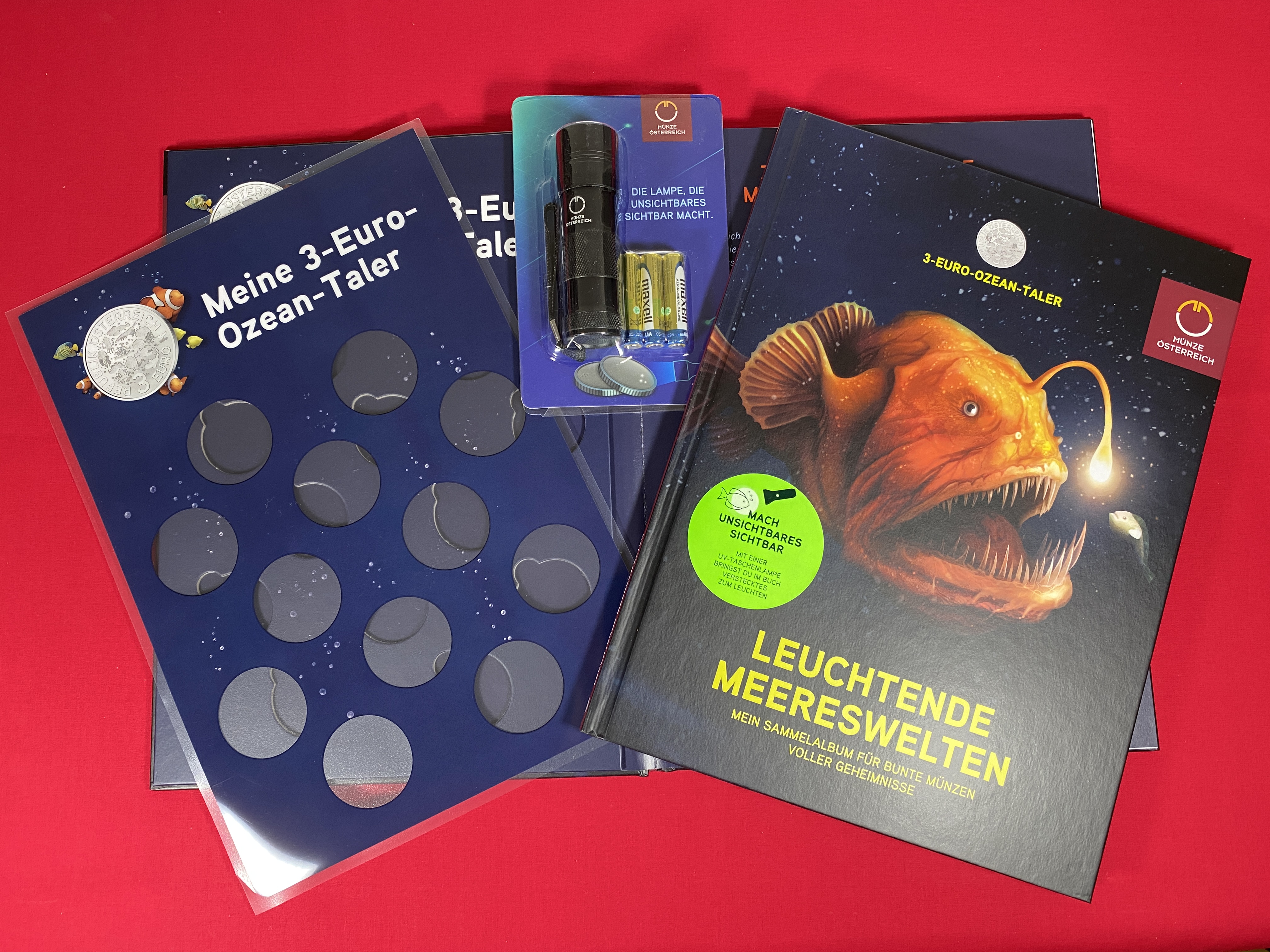 Sammelalbum 2022 -  3 € Münzen Serie "Leuchtende Meereswelten" inkl. UV Taschenlampe